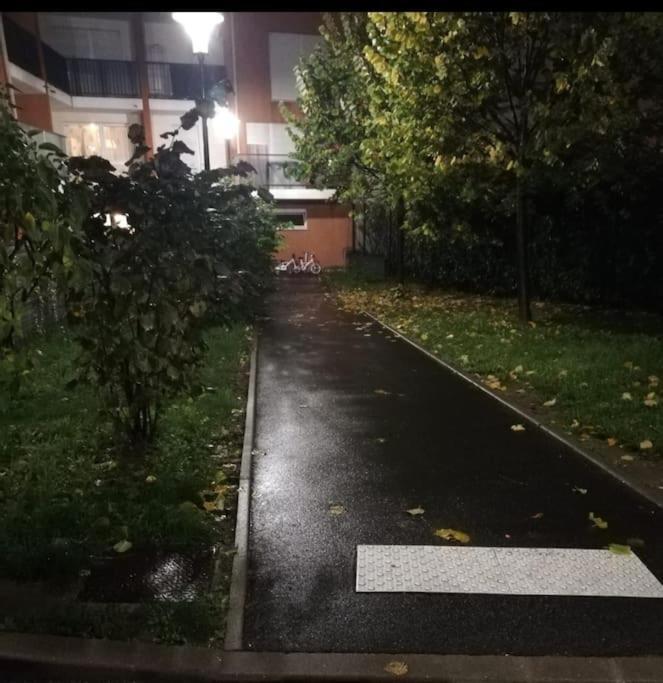Joli Appartement Avec Jardin Et 2 Parkings Prives Argenteuil Esterno foto