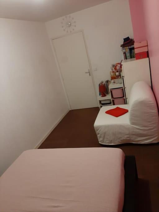 Joli Appartement Avec Jardin Et 2 Parkings Prives Argenteuil Esterno foto
